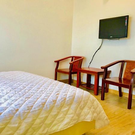 Quynh Anh Hotel Hô Chi Minh-Ville Extérieur photo