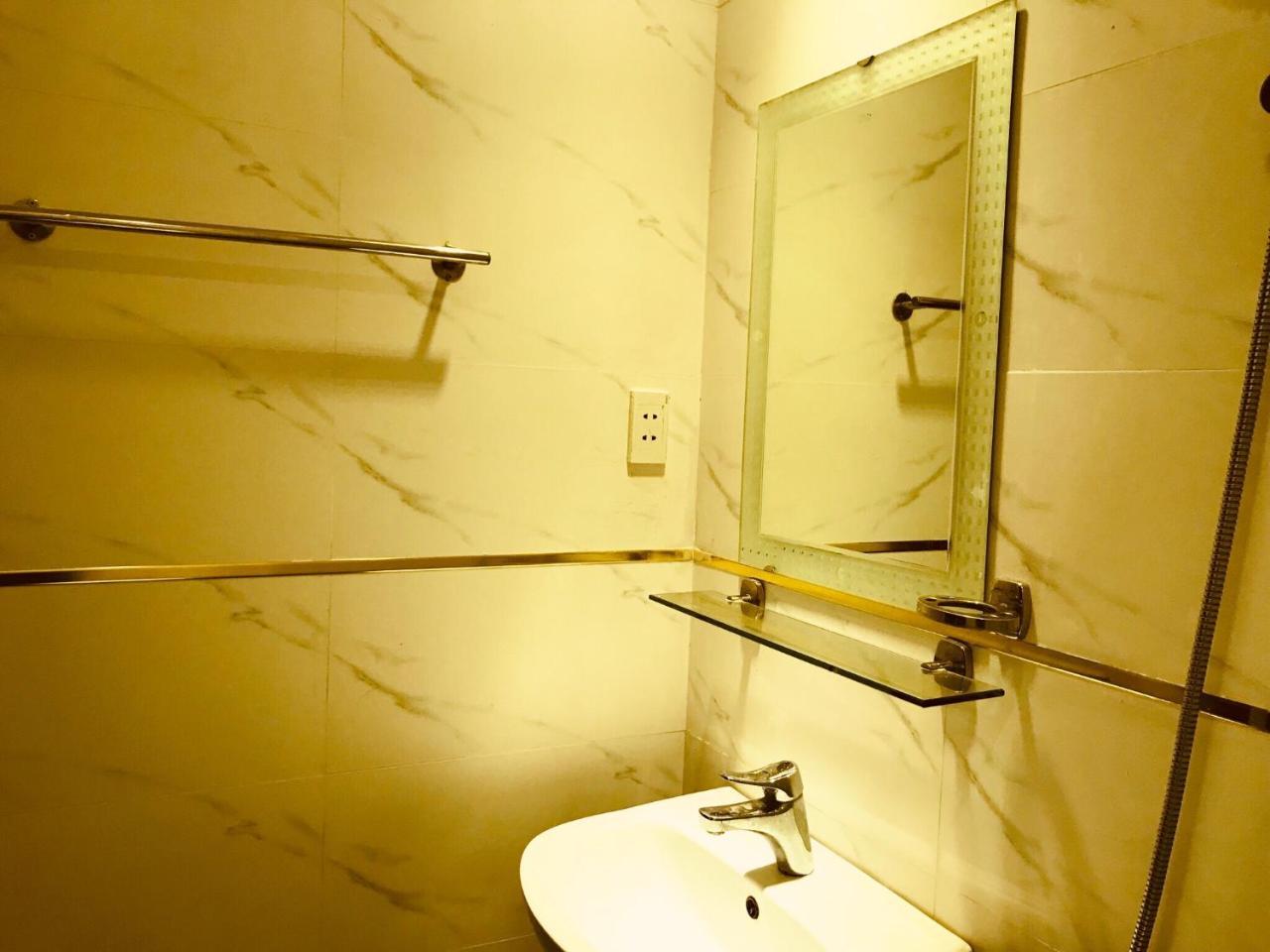 Quynh Anh Hotel Hô Chi Minh-Ville Extérieur photo