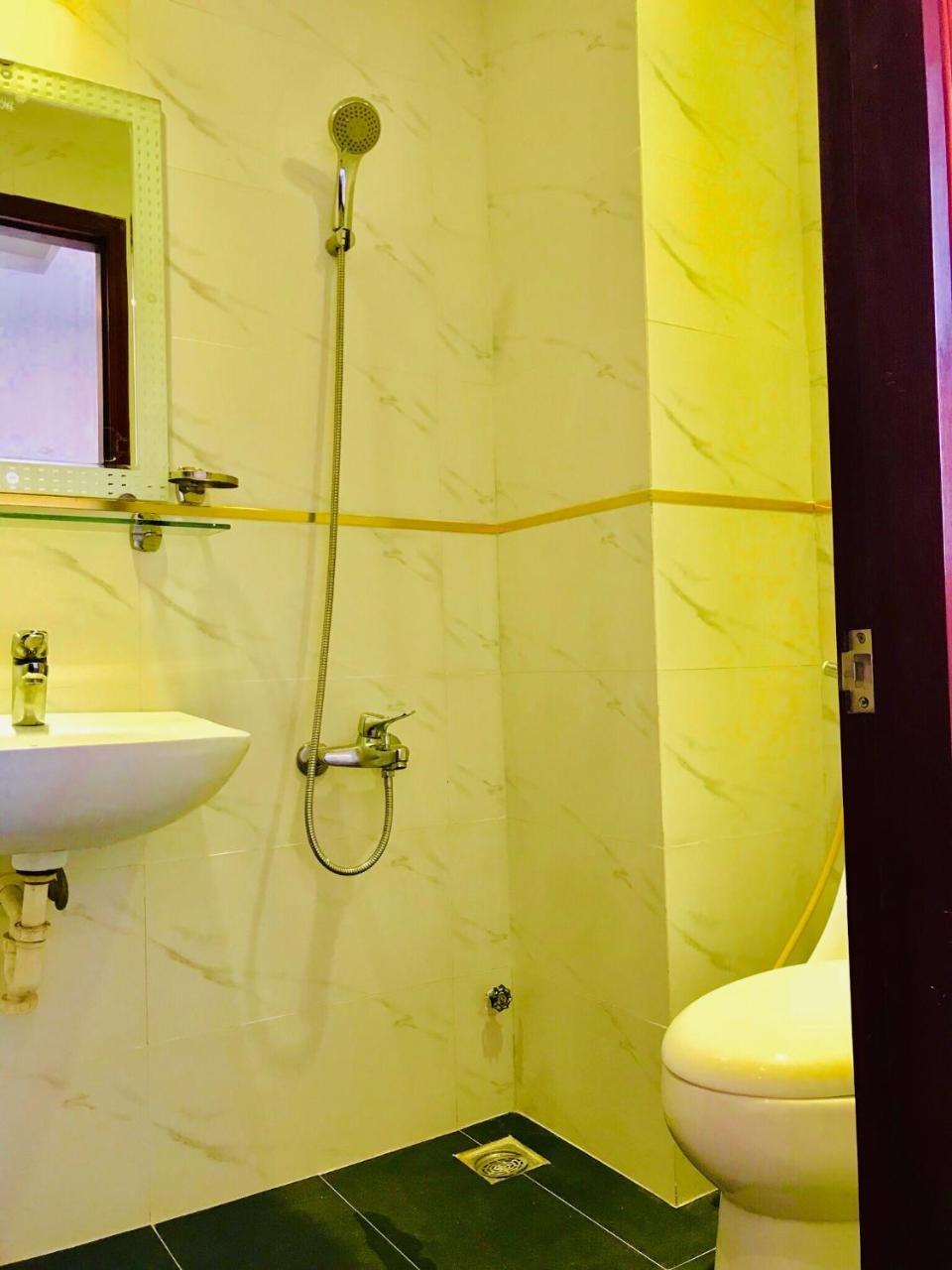 Quynh Anh Hotel Hô Chi Minh-Ville Extérieur photo